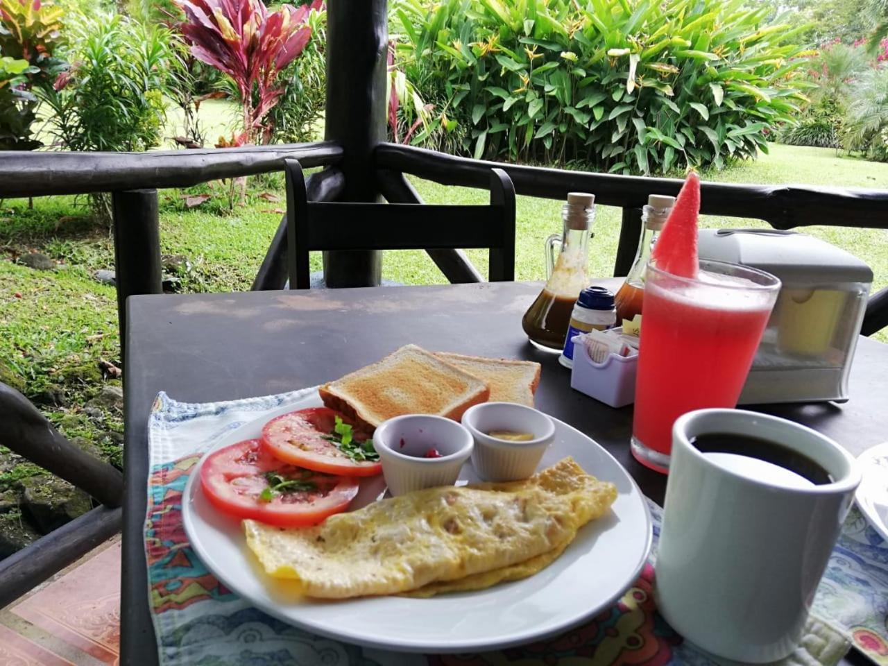 Hotel Tangara Arenal B&B La Fortuna Екстериор снимка