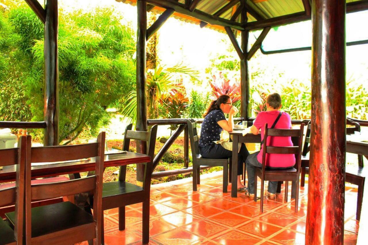 Hotel Tangara Arenal B&B La Fortuna Екстериор снимка